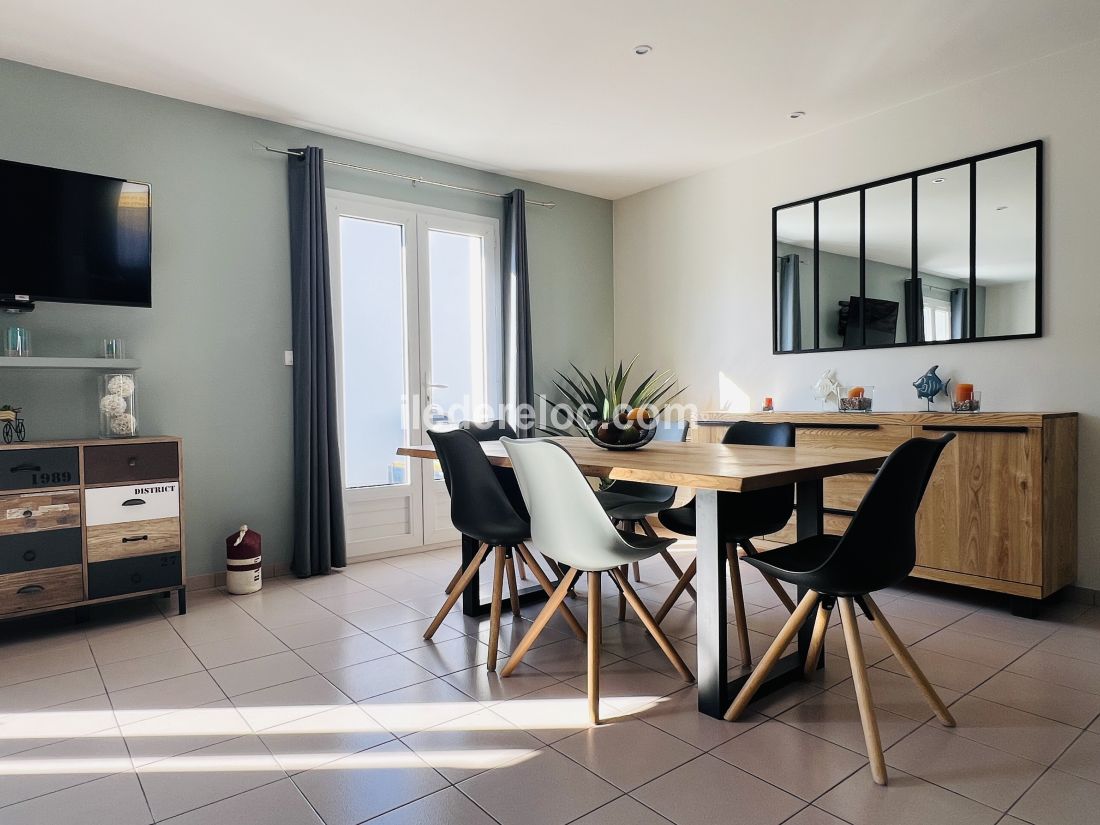 Photo 9: An accomodation located in La Flotte-en-R&eacute; on ile de R&eacute;.