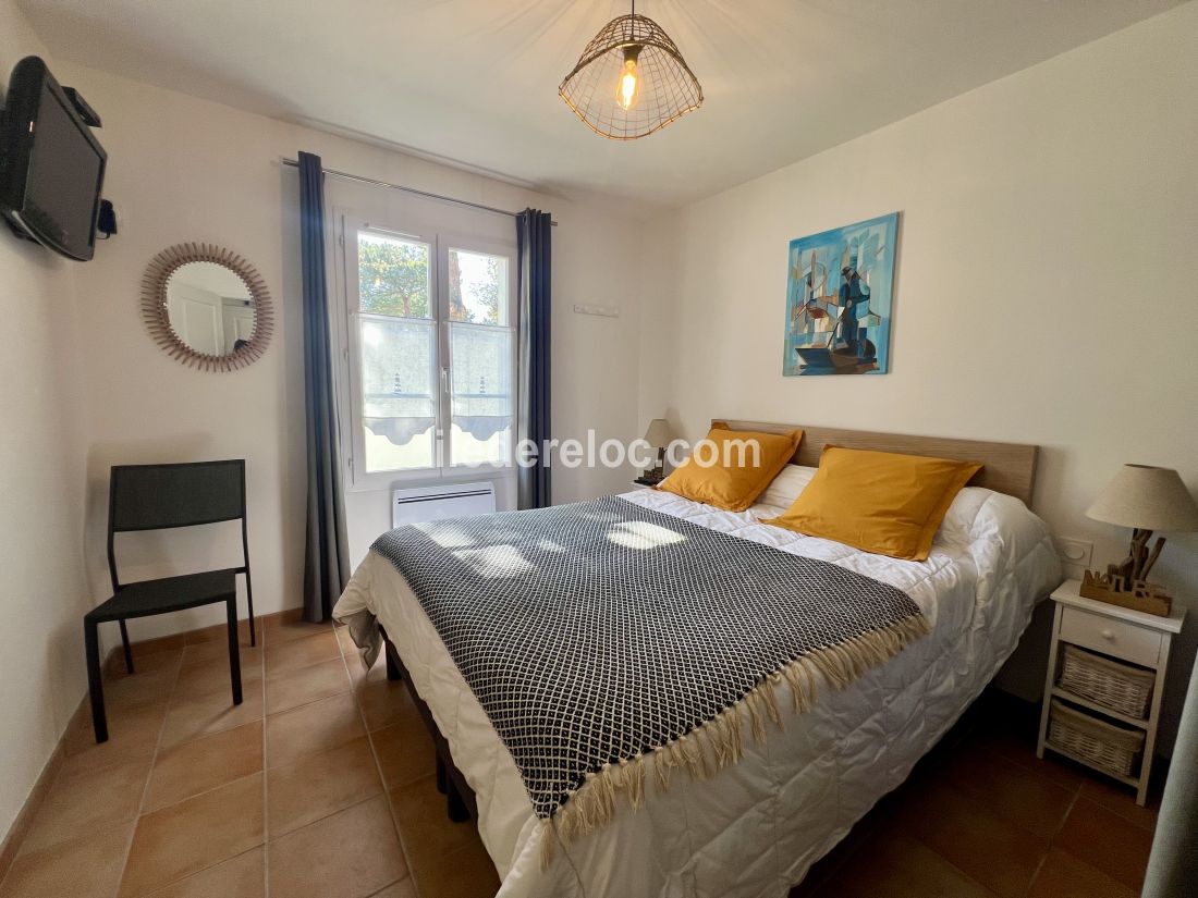 Photo 10: An accomodation located in Sainte-Marie-de-R&eacute; on ile de R&eacute;.