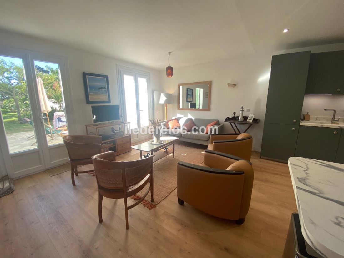 Photo 6: An accomodation located in Saint-Cl&eacute;ment-des-Baleines on ile de R&eacute;.