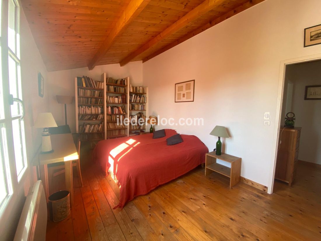 Photo 15: An accomodation located in Saint-Cl&eacute;ment-des-Baleines on ile de R&eacute;.