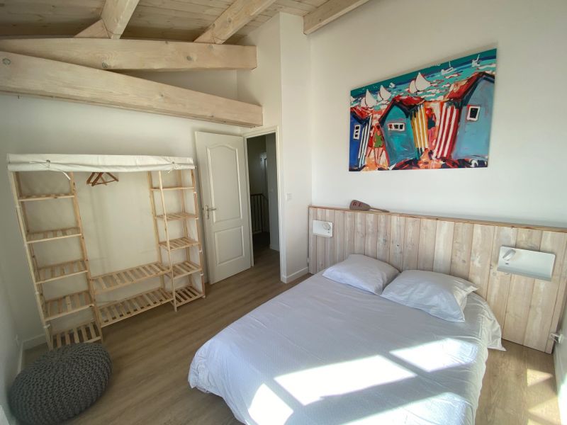 Photo 13: An accomodation located in Saint-Martin-de-Ré on ile de Ré.