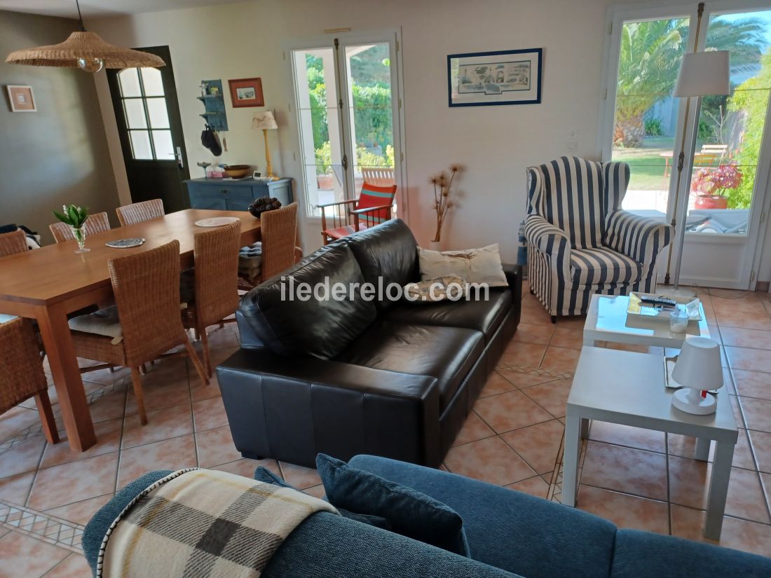 Photo 8: An accomodation located in Ars en R&eacute; on ile de R&eacute;.