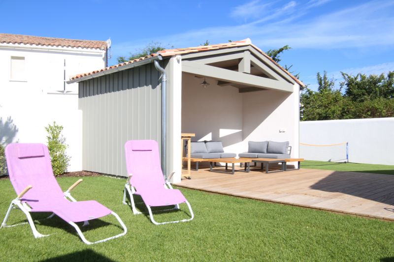 Photo 8: An accomodation located in Le Bois-Plage-en-Ré on ile de Ré.