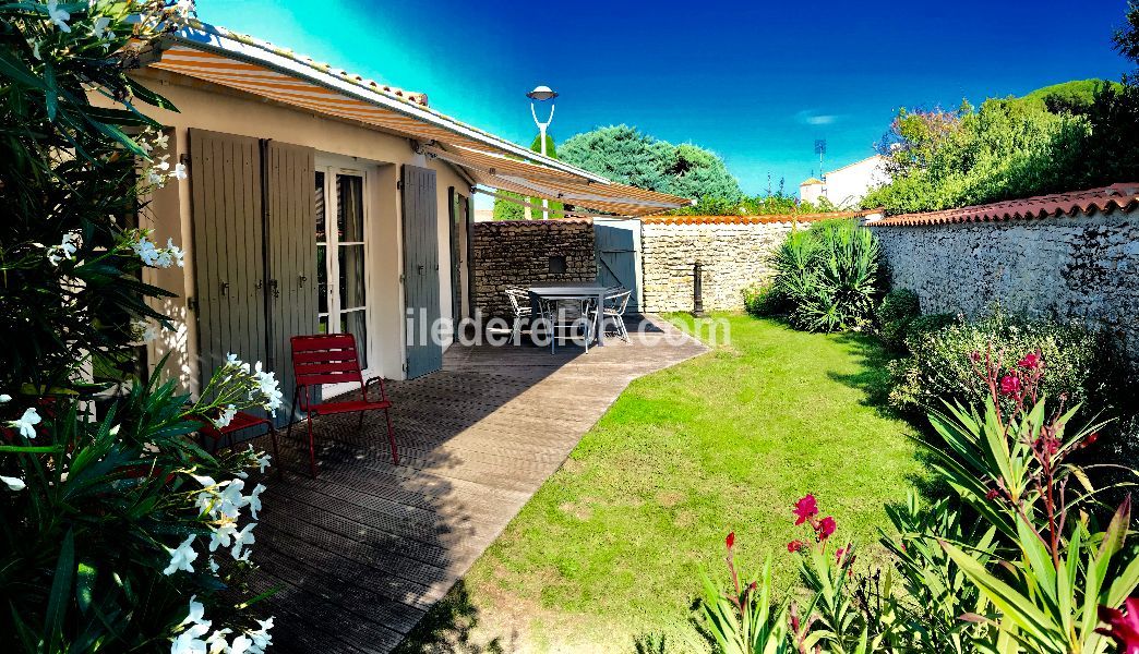 Photo 11: An accomodation located in La Flotte-en-Ré on ile de Ré.