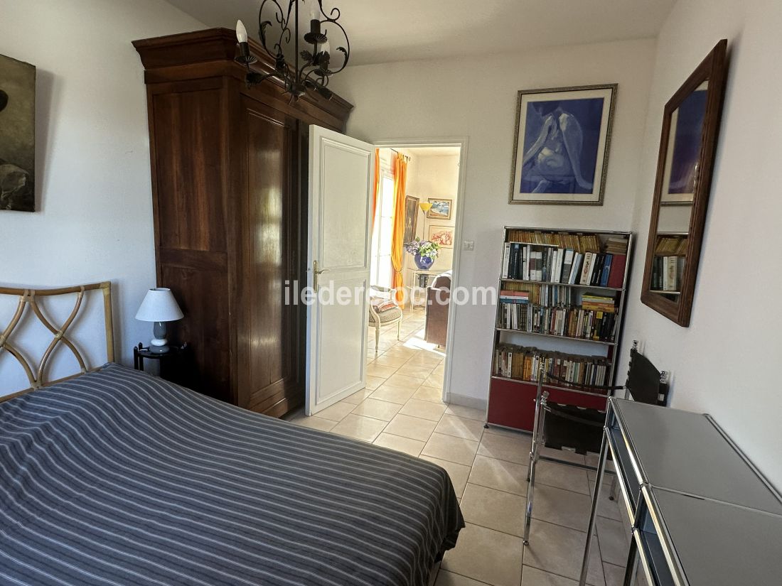 Photo 13: An accomodation located in Sainte-Marie-de-R&eacute; on ile de R&eacute;.