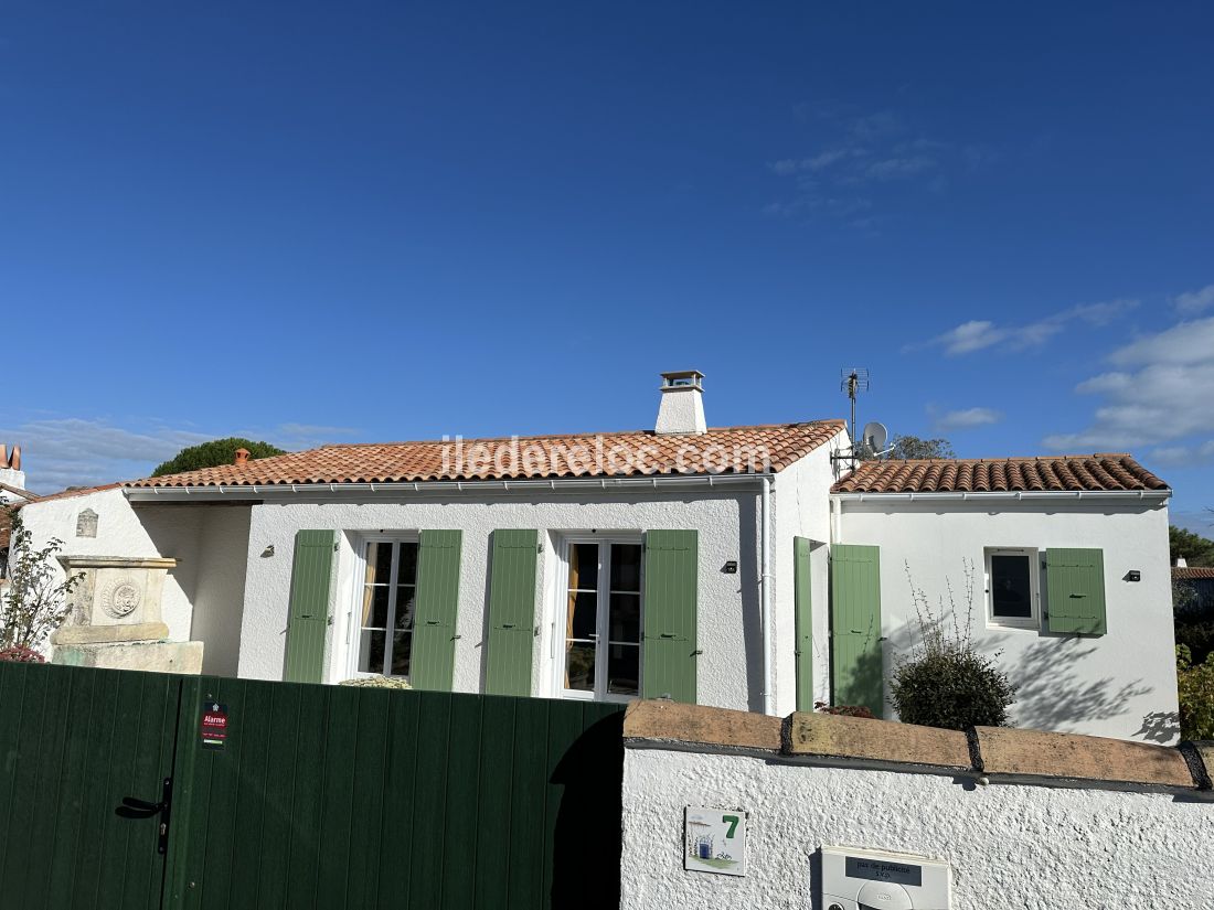 Photo 4: An accomodation located in Sainte-Marie-de-R&eacute; on ile de R&eacute;.