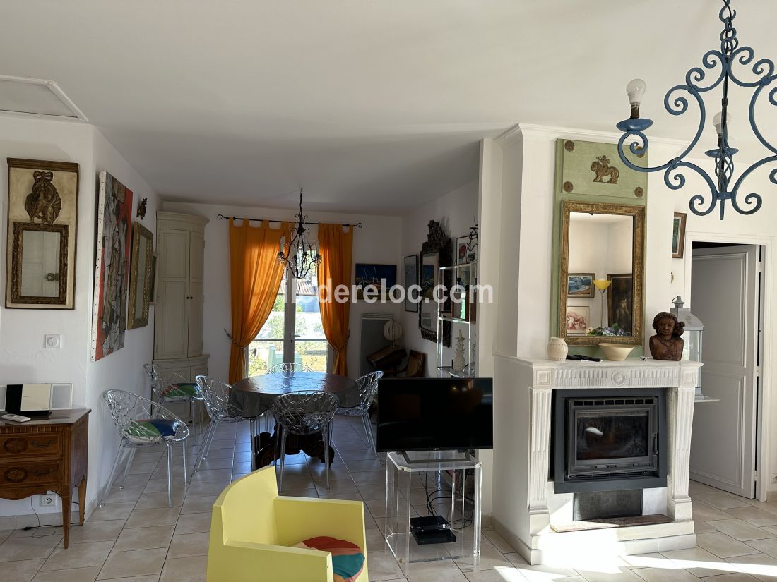 Photo 7: An accomodation located in Sainte-Marie-de-R&eacute; on ile de R&eacute;.