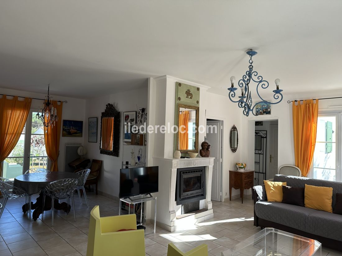Photo 9: An accomodation located in Sainte-Marie-de-R&eacute; on ile de R&eacute;.