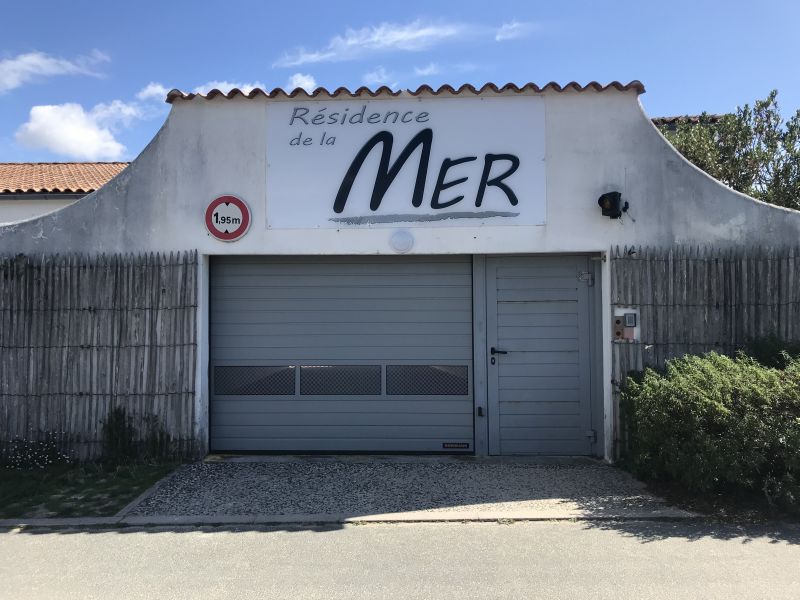 Photo 11: An accomodation located in La Couarde-sur-mer on ile de Ré.