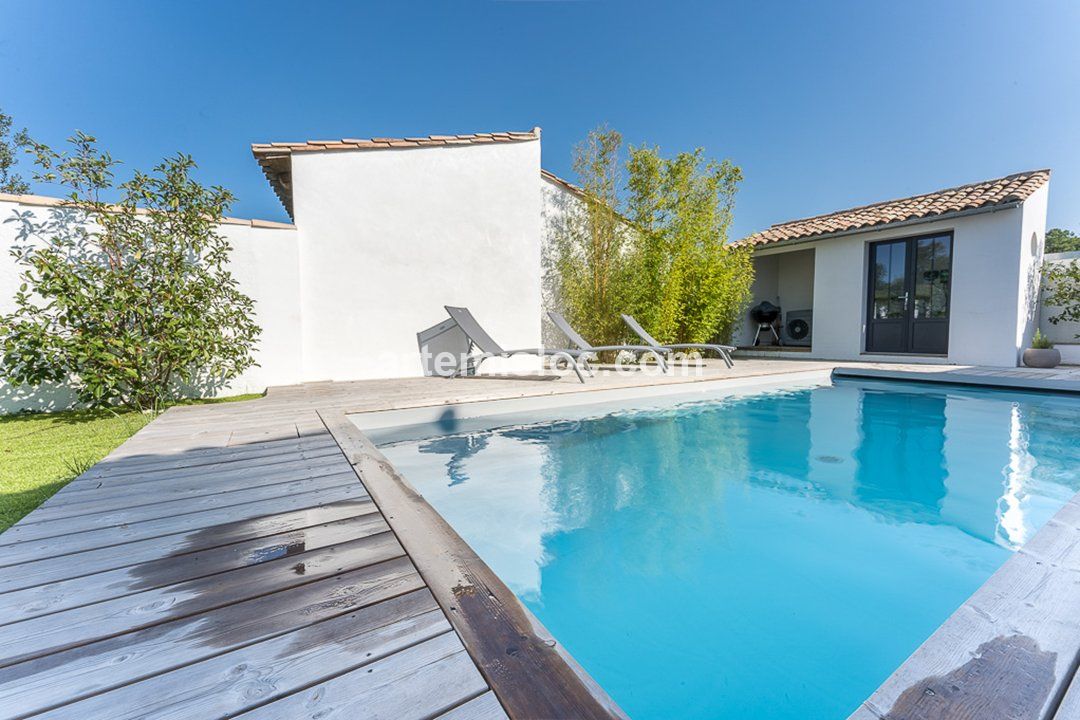 Photo 10: An accomodation located in La Flotte-en-Ré on ile de Ré.