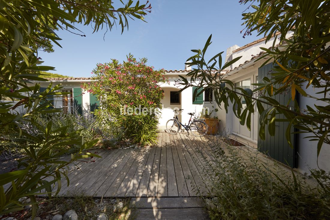 Photo 8: An accomodation located in Loix on ile de Ré.