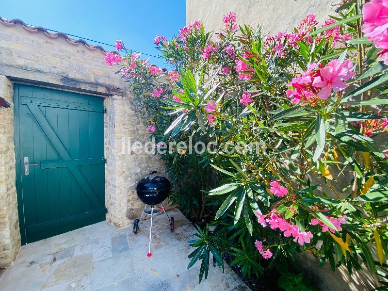 Photo 18: An accomodation located in La Flotte-en-Ré on ile de Ré.