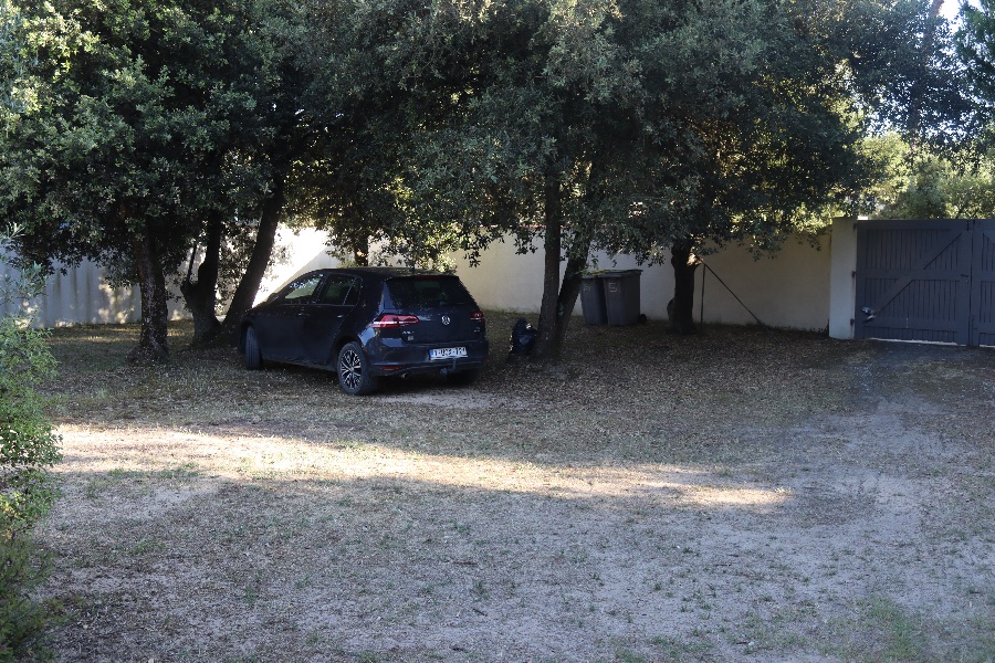 Photo 12: An accomodation located in La Couarde-sur-mer on ile de Ré.