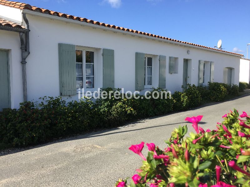 Photo 10: An accomodation located in Sainte-Marie-de-Ré on ile de Ré.