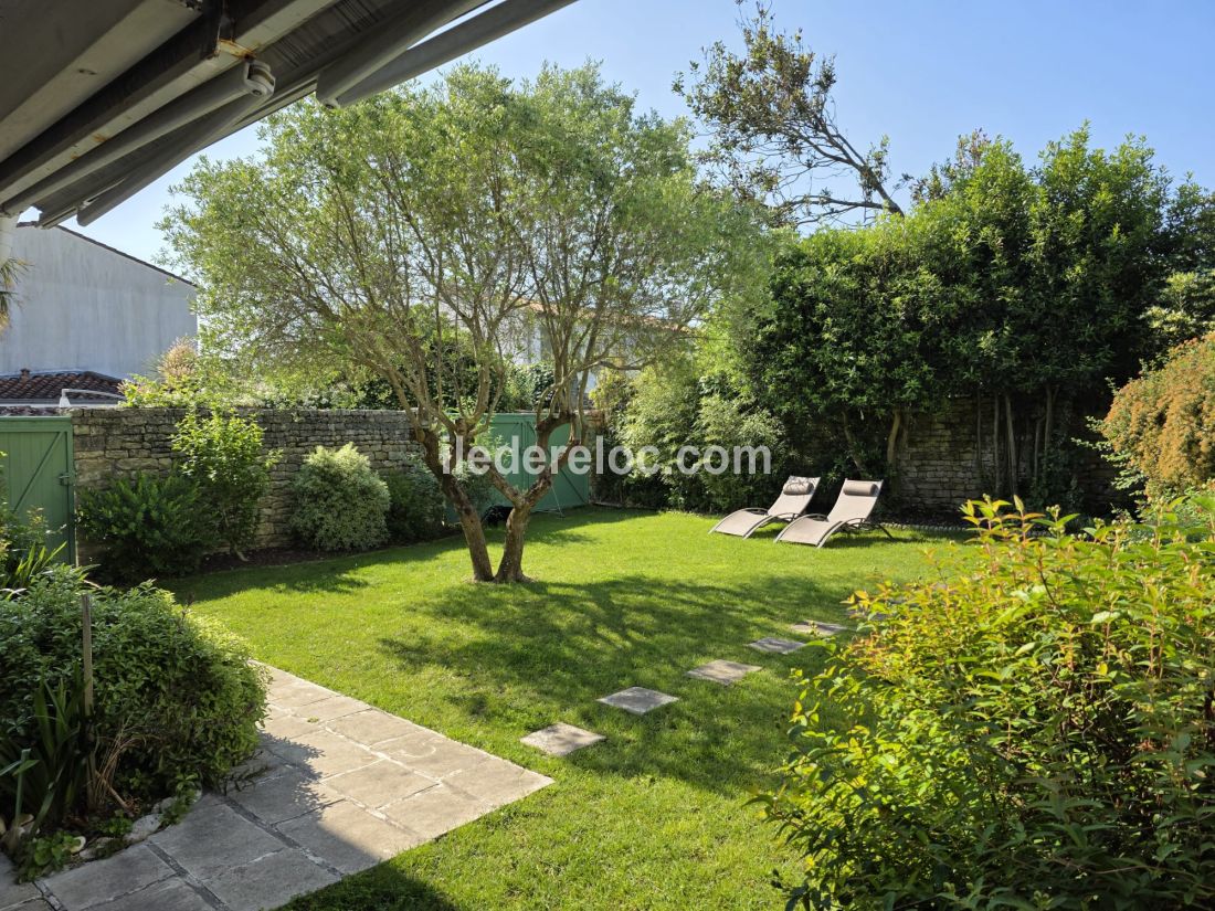 Photo 8: An accomodation located in Saint-Martin-de-Ré on ile de Ré.