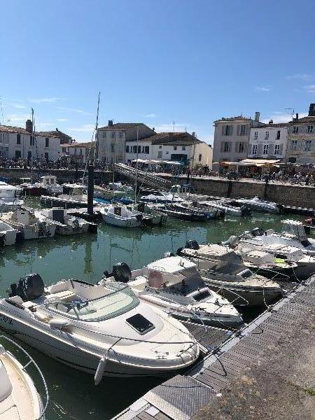 Photo 59: An accomodation located in Saint-Martin-de-Ré on ile de Ré.