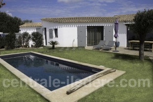 Ile de Ré:La villa des mesanges: new villa with heated swimming pool ideally located betwe