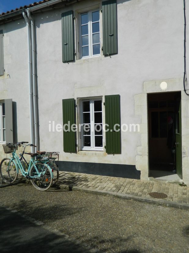 Photo 1: An accomodation located in Le Bois-Plage-en-Ré on ile de Ré.