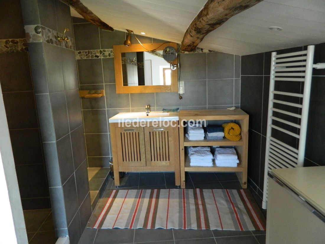 Photo 9: An accomodation located in Le Bois-Plage-en-R&eacute; on ile de R&eacute;.