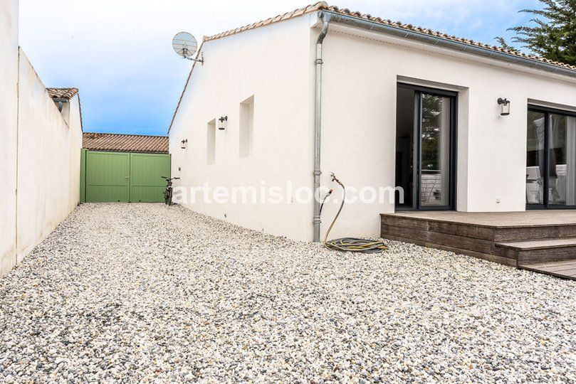 Photo 20: An accomodation located in La Flotte-en-Ré on ile de Ré.