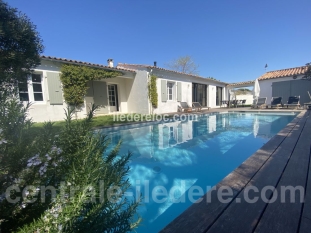 Ile de Ré:Lovely villa with swimming pool and 4 bedrooms for up to 8 people.