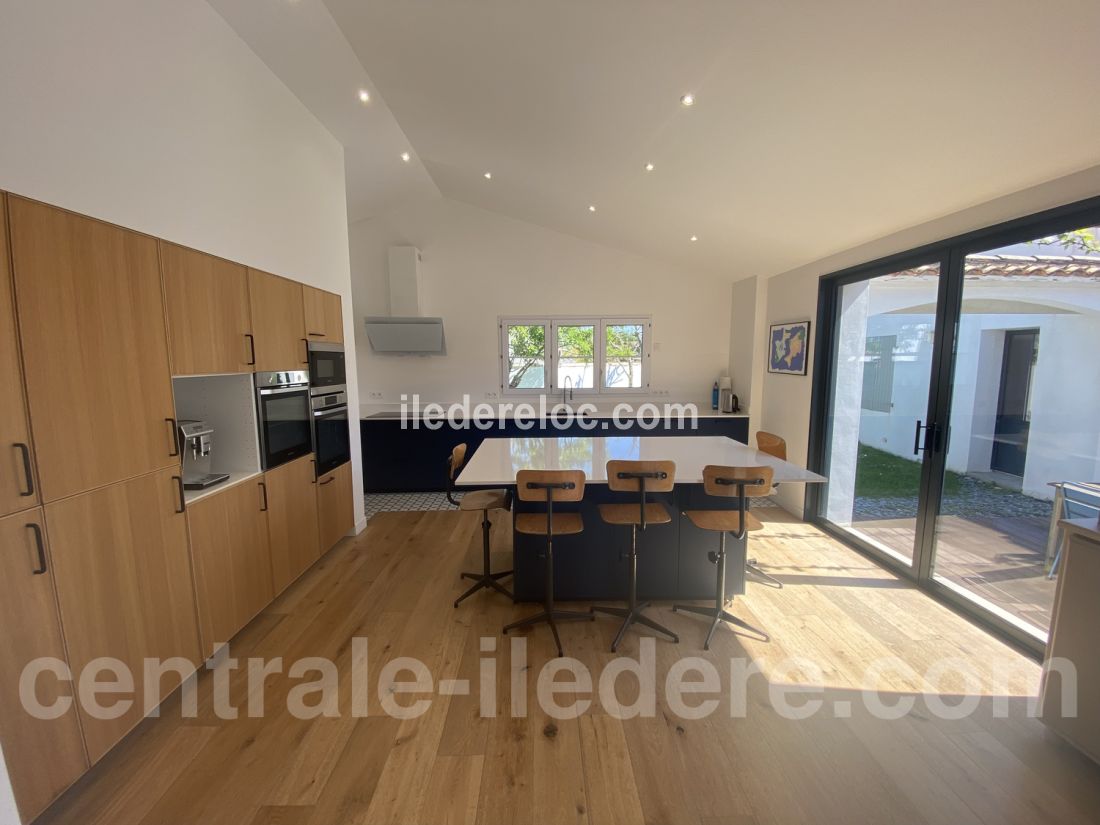Photo 8: An accomodation located in La Couarde-sur-mer on ile de Ré.