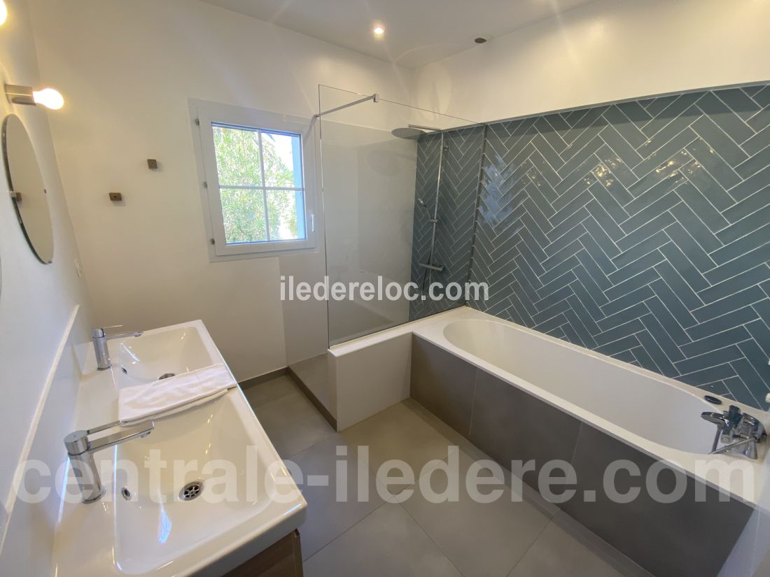 Photo 21: An accomodation located in La Couarde-sur-mer on ile de Ré.