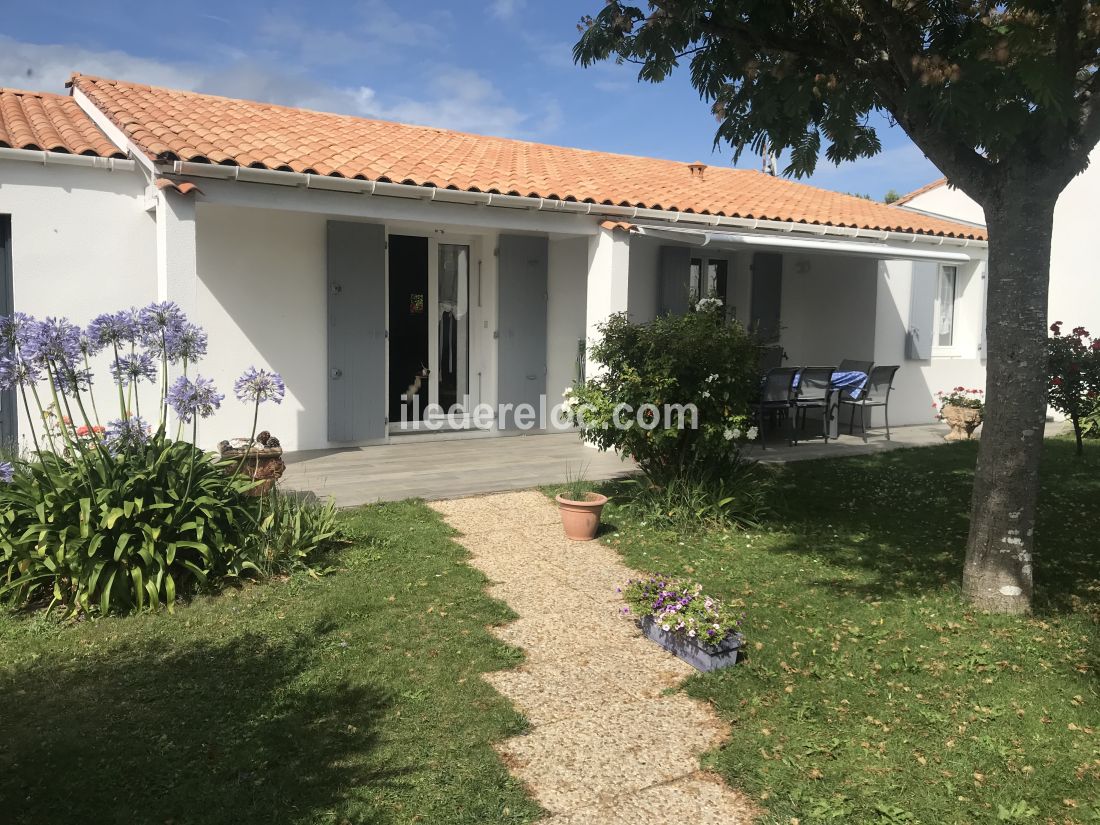 Photo 7: An accomodation located in Sainte-Marie-de-R&eacute; on ile de R&eacute;.