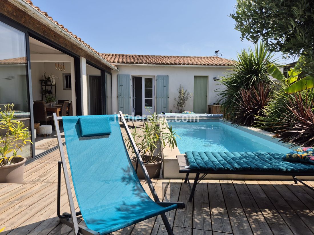 Photo 8: An accomodation located in La Couarde-sur-mer on ile de Ré.