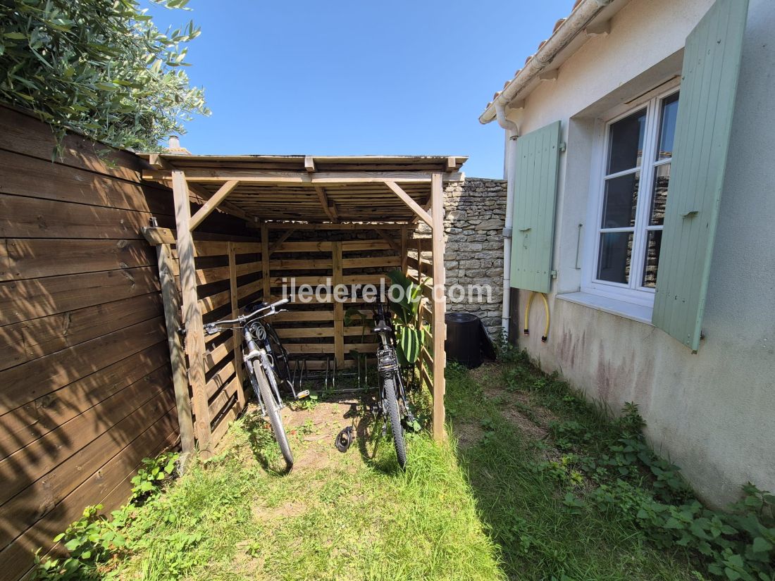 Photo 23: An accomodation located in La Couarde-sur-mer on ile de Ré.