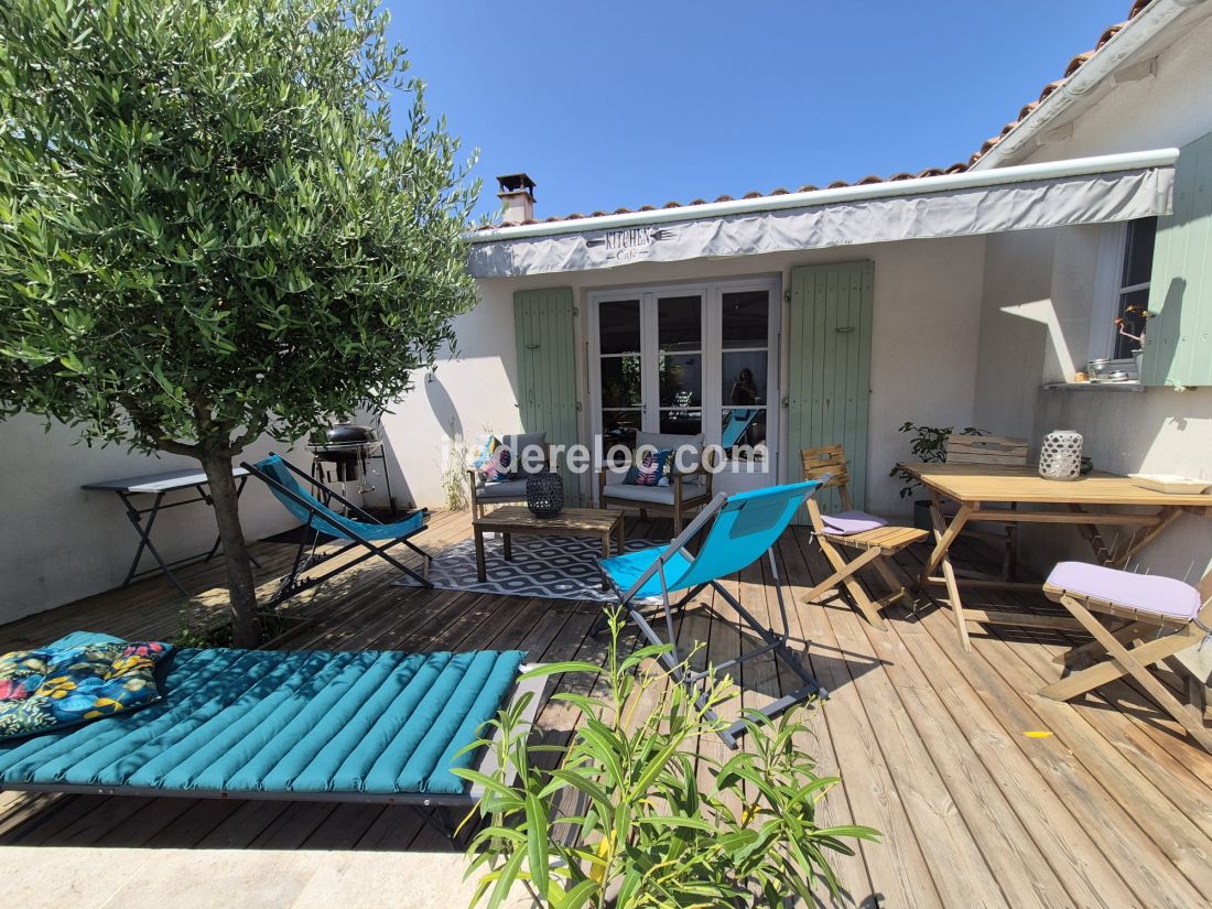 Photo 7: An accomodation located in La Couarde-sur-mer on ile de Ré.