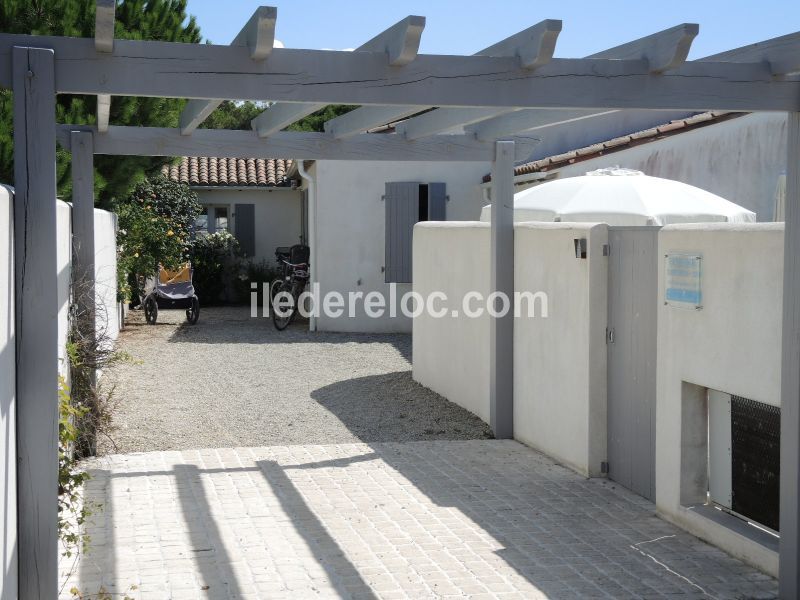 Photo 12: An accomodation located in Le Bois-Plage-en-Ré on ile de Ré.