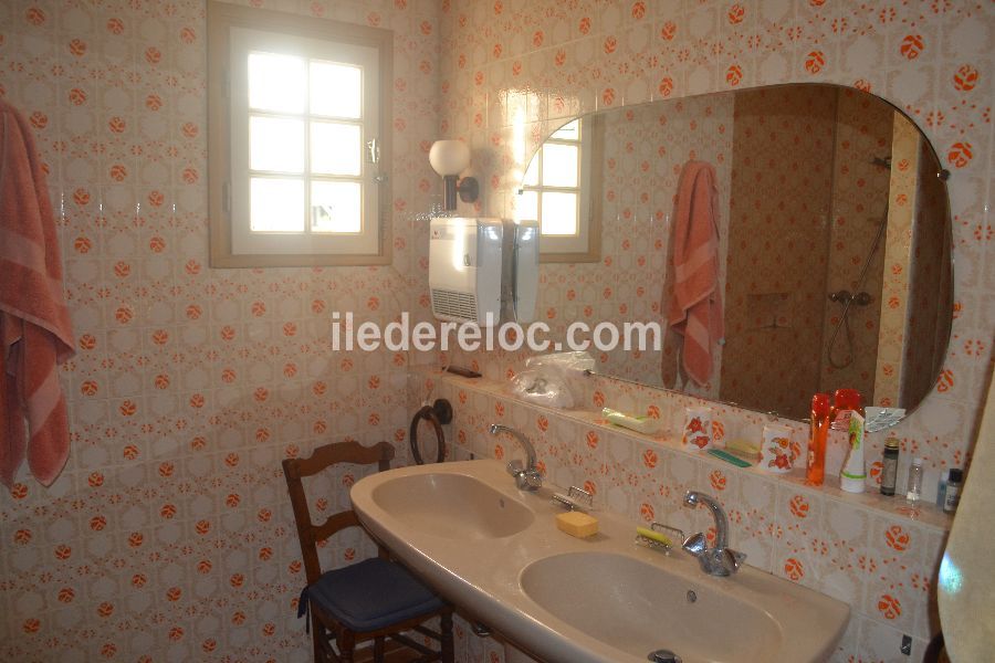 Photo 12: An accomodation located in Saint-Cl&eacute;ment-des-Baleines on ile de R&eacute;.