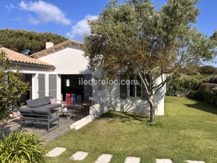 Ile de R&eacute;:100 meters from the beach, house for 10 people