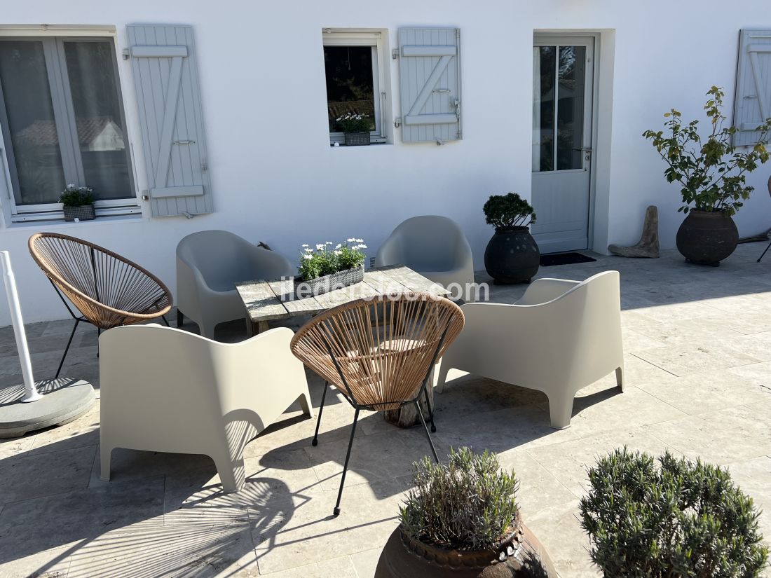 Photo 10: An accomodation located in Ars en R&eacute; on ile de R&eacute;.