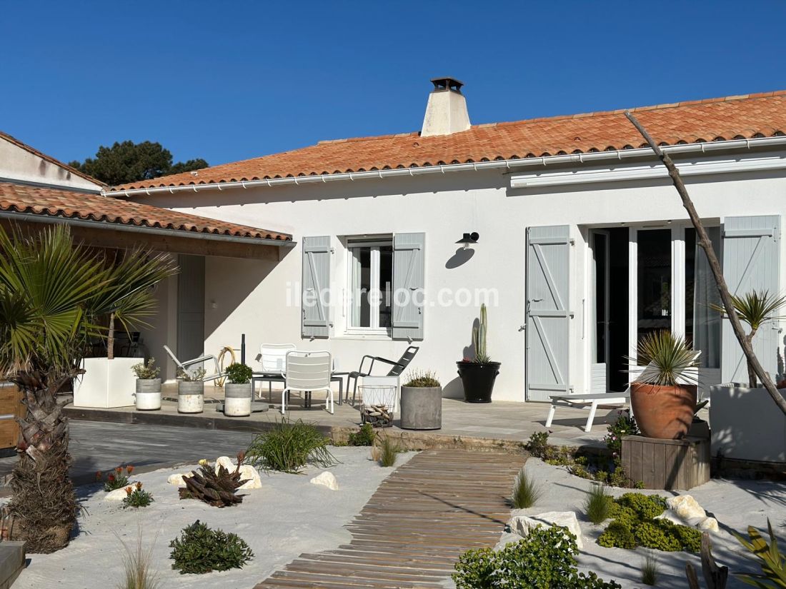 Photo 11: An accomodation located in Ars en R&eacute; on ile de R&eacute;.