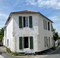 Ile de Ré:Village house in the heart of the fleet