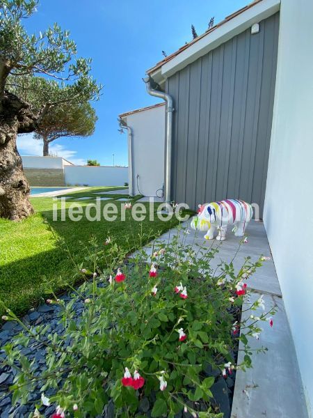 Photo 6: An accomodation located in Le Bois-Plage-en-Ré on ile de Ré.