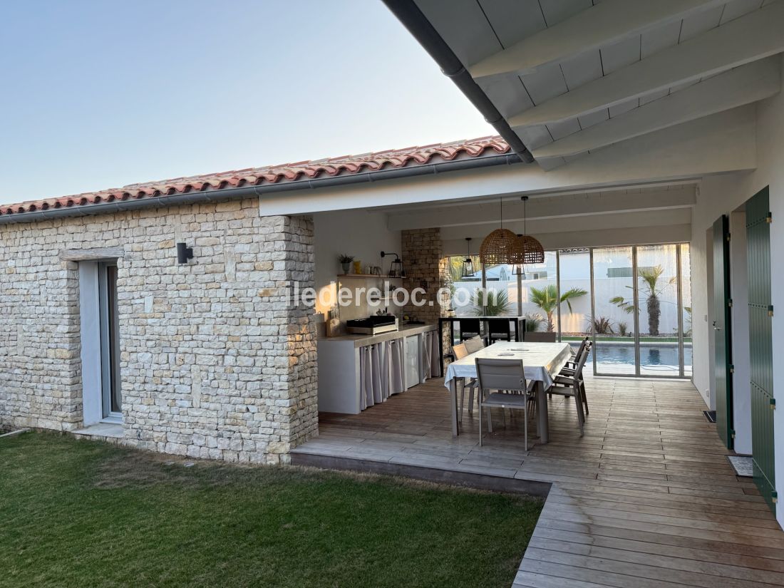 Photo 8: An accomodation located in Sainte-Marie-de-Ré on ile de Ré.