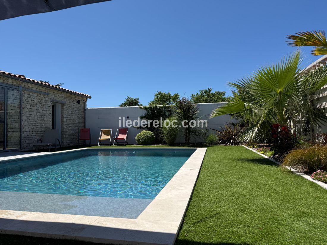 Photo 10: An accomodation located in Sainte-Marie-de-R&eacute; on ile de R&eacute;.