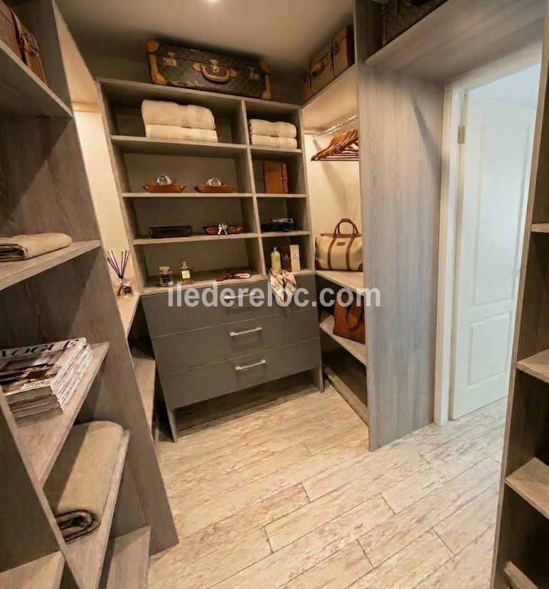 Photo 16: An accomodation located in Le Bois-Plage-en-R&eacute; on ile de R&eacute;.