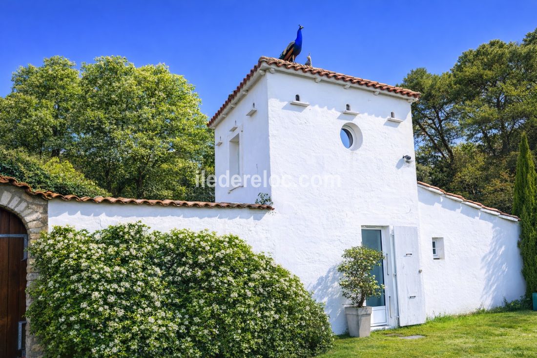 Photo 7: An accomodation located in Le Bois-Plage-en-R&eacute; on ile de R&eacute;.