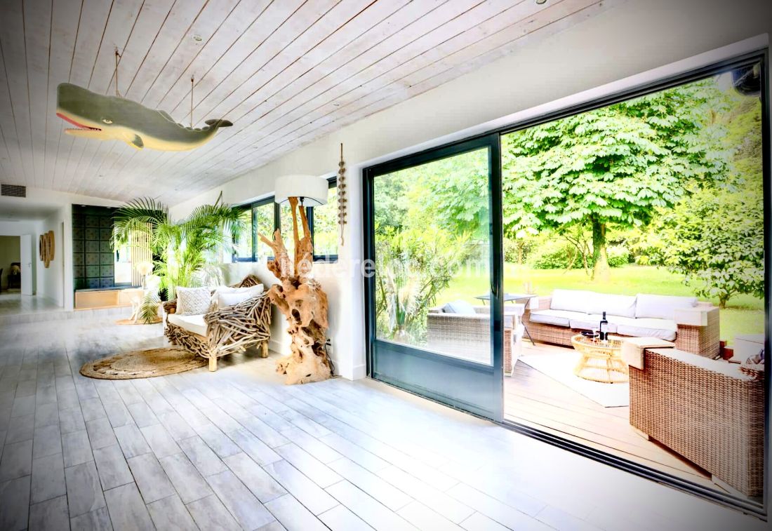 Photo 8: An accomodation located in Le Bois-Plage-en-Ré on ile de Ré.