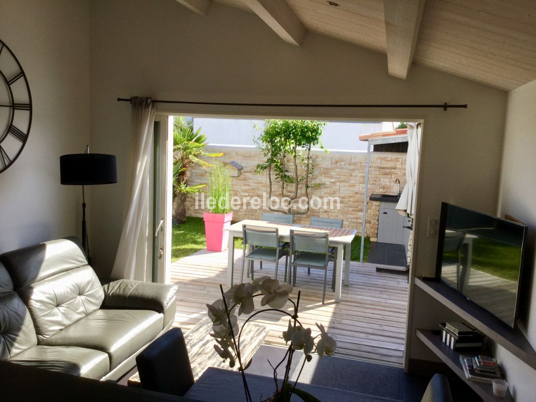 Photo 10: An accomodation located in Le Bois-Plage-en-R&eacute; on ile de R&eacute;.