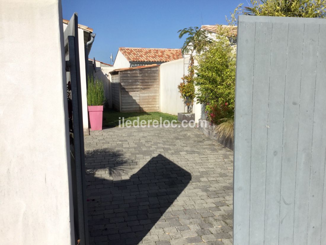 Photo 6: An accomodation located in Le Bois-Plage-en-R&eacute; on ile de R&eacute;.
