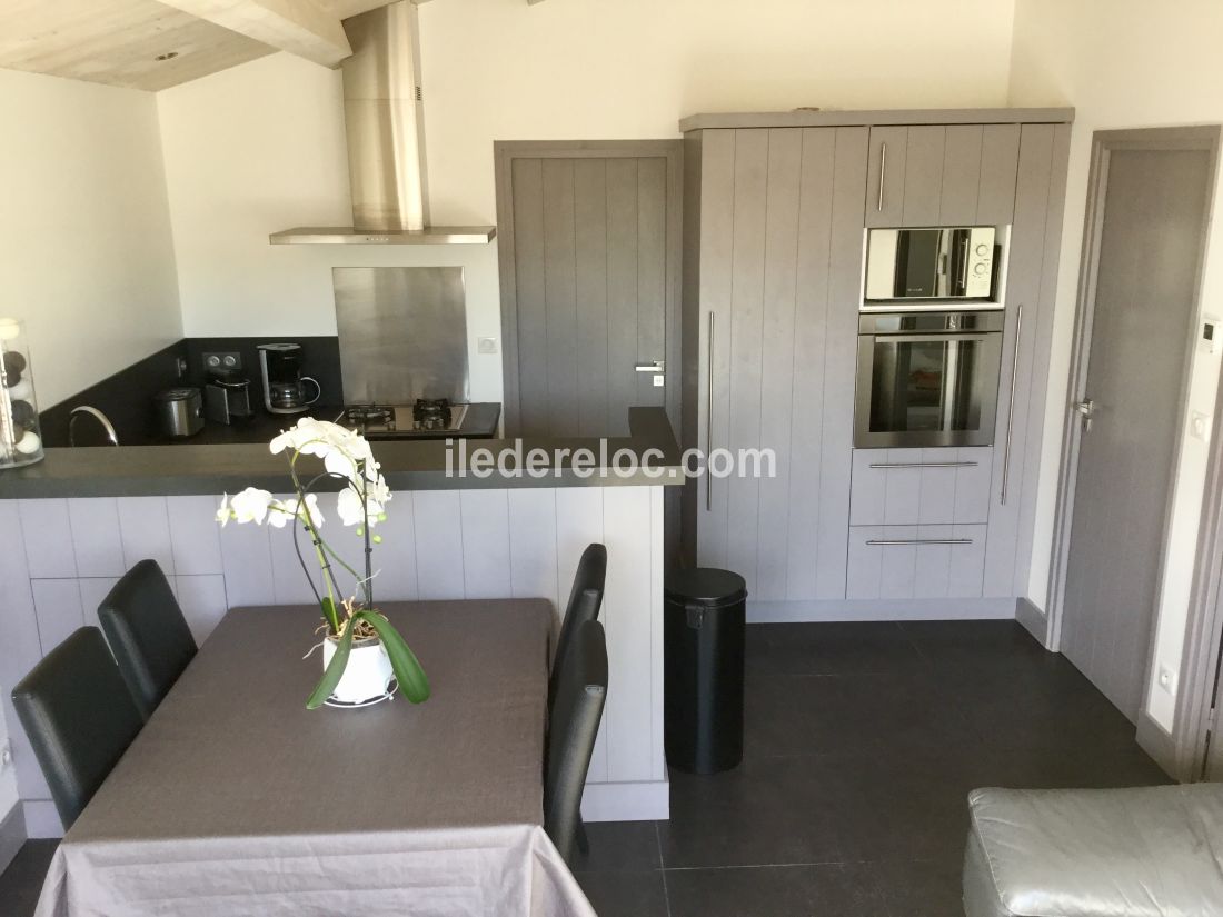 Photo 14: An accomodation located in Le Bois-Plage-en-R&eacute; on ile de R&eacute;.