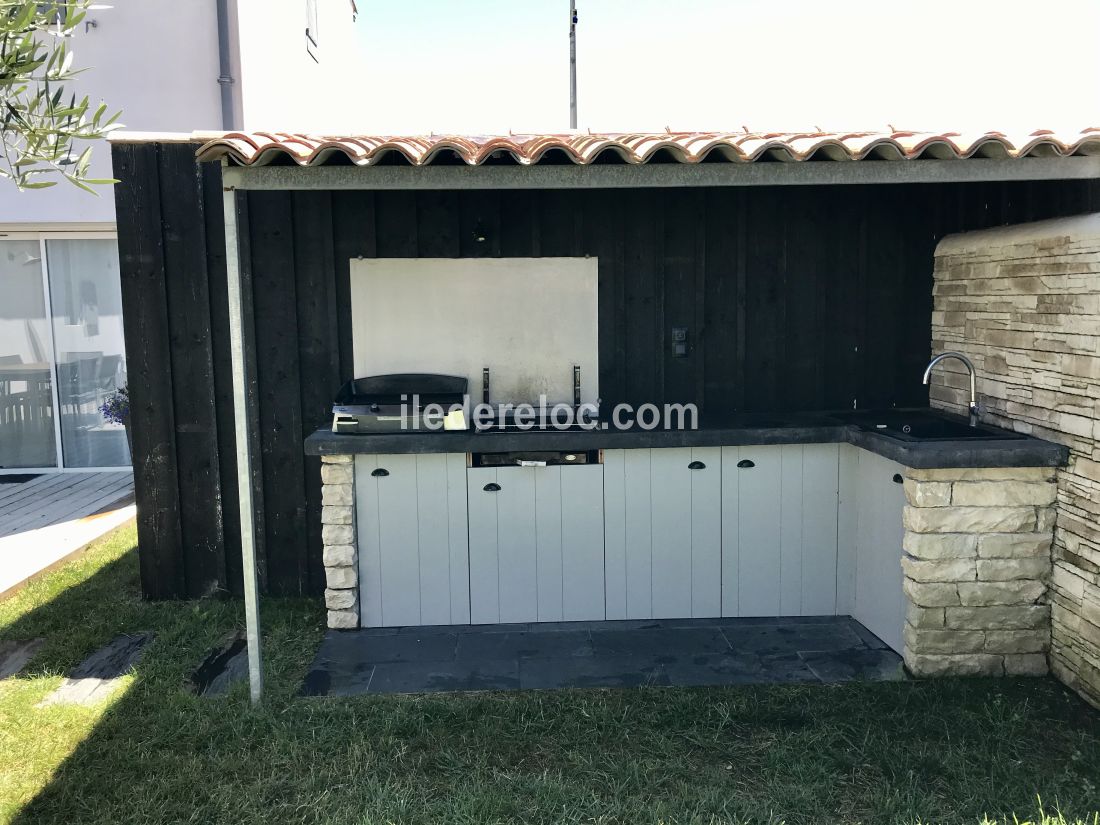 Photo 12: An accomodation located in Le Bois-Plage-en-Ré on ile de Ré.