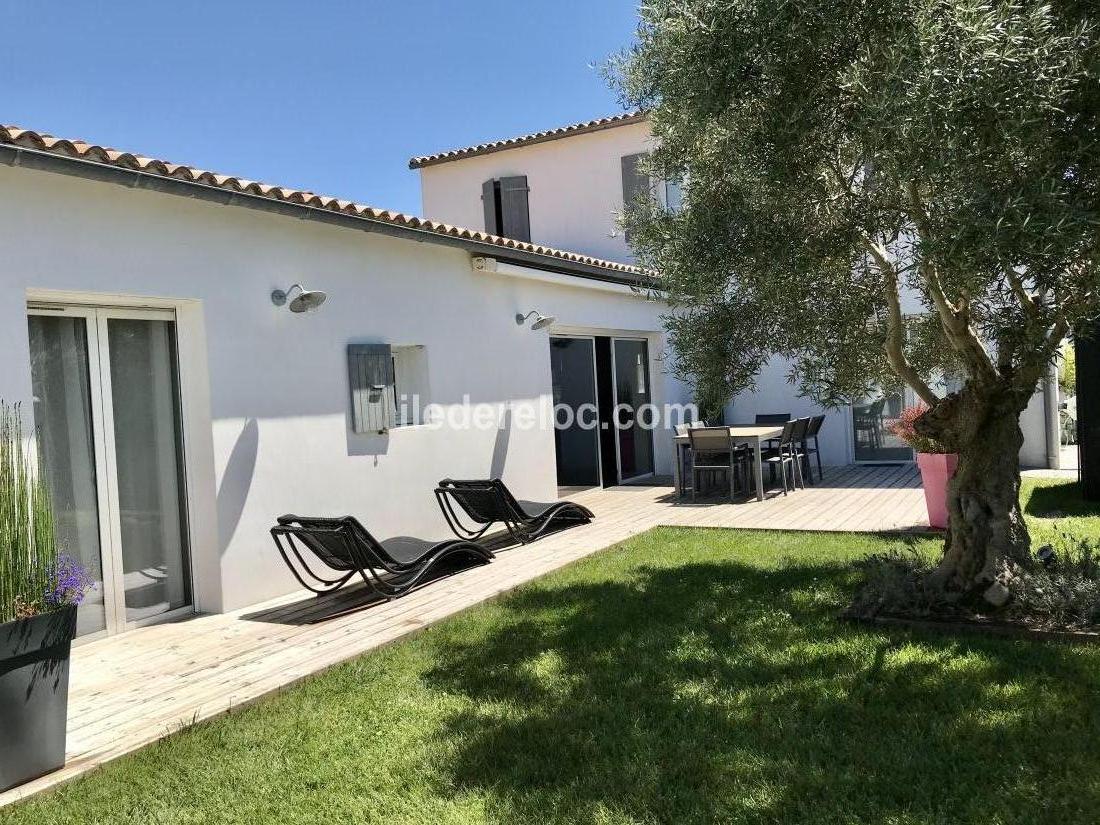 Photo 4: An accomodation located in Le Bois-Plage-en-Ré on ile de Ré.