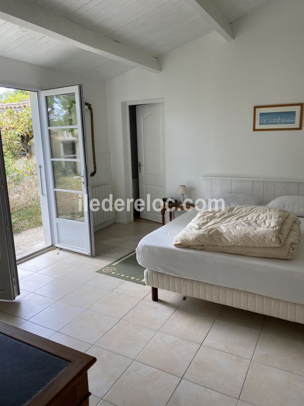 Photo 9: An accomodation located in Ars en R&eacute; on ile de R&eacute;.