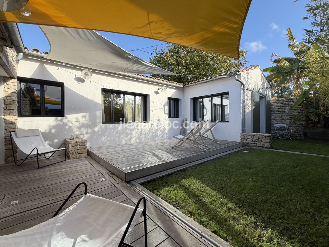 Photo 12: An accomodation located in Sainte-Marie-de-Ré on ile de Ré.